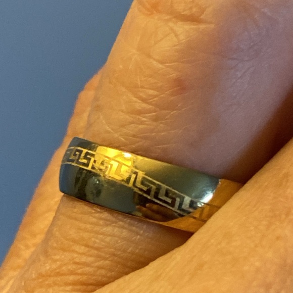 Gold-Tone Wedding Band (8.25) - Picture 4 of 4